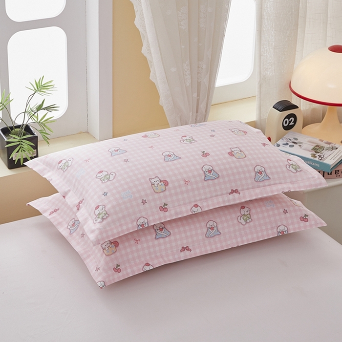 91家纺网 家纺一手货源 找家纺  翎盈家纺   2025新款ins风小清新纯棉印花枕套 可爱家族