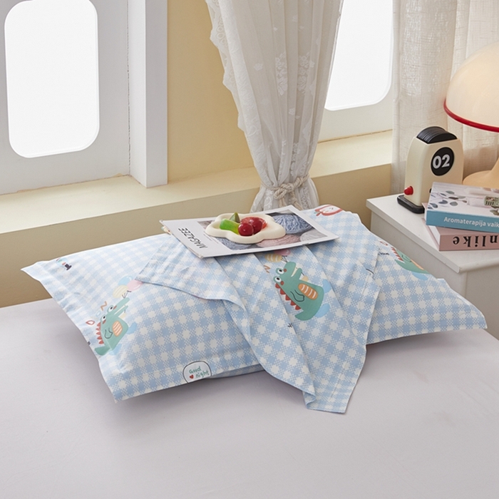 91家纺网 家纺一手货源 找家纺  翎盈家纺   2025新款ins风小清新纯棉印花枕套 大眼恐龙-蓝