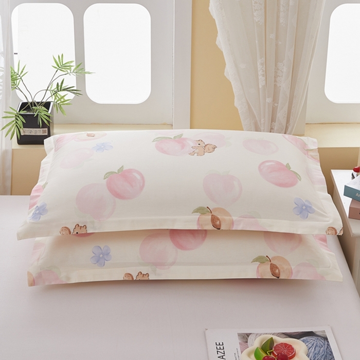 91家纺网 家纺一手货源 找家纺  翎盈家纺   2025新款ins风小清新纯棉印花枕套 蜜桃松鼠