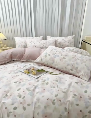 91家纺网 家纺一手货源 找家纺 雅慕家居   2025新款针织棉双层纱四件套 粉色油画