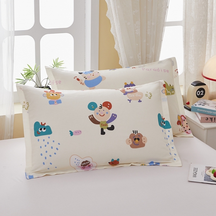 91家纺网 家纺一手货源 找家纺  翎盈家纺   2025新款ins风小清新纯棉印花枕套 机智萌宠