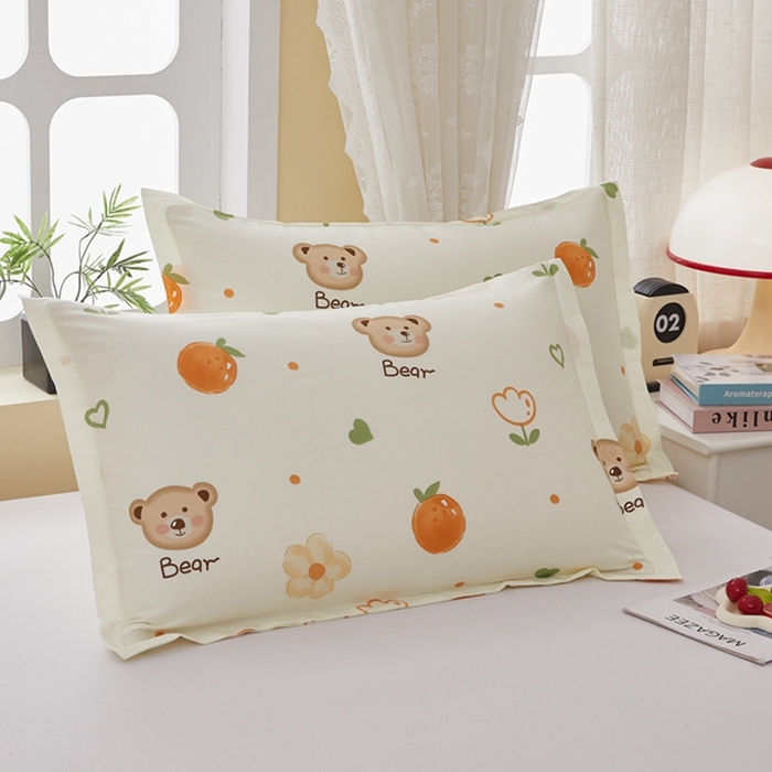 91家纺网 家纺一手货源 找家纺  翎盈家纺   2025新款ins风小清新纯棉印花枕套 熊宝乐园