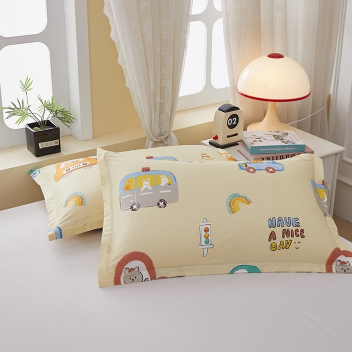 91家纺网 家纺一手货源 找家纺  翎盈家纺   2025新款ins风小清新纯棉印花枕套 汽车乐园