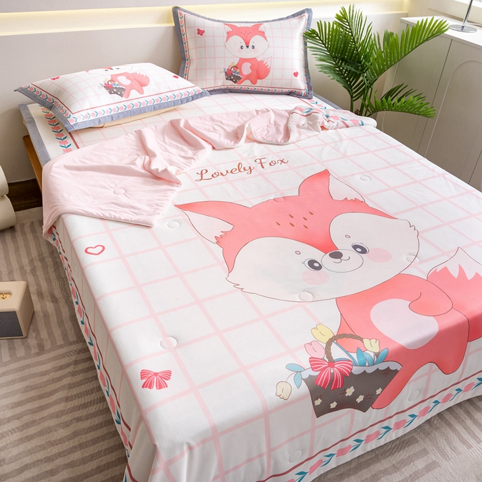 91家纺网 家纺一手货源 找家纺 邵依家纺 2025新款数码印花烫光冰丝席凉席子藤席场景二 爱心狐狸