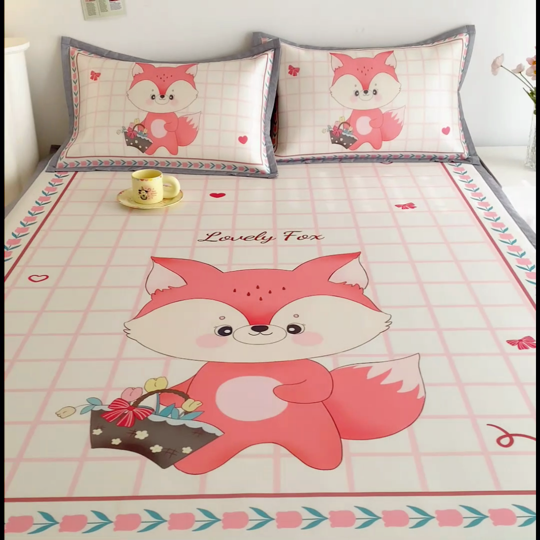 91家纺网 家纺一手货源 找家纺 邵依  2025新款数码印花烫光冰丝席凉席子藤席 爱心狐狸