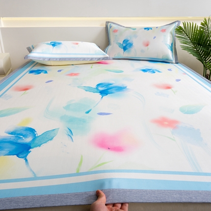 91家纺网 家纺一手货源 找家纺 （总）邵依家纺 2025新款数码印花烫光冰丝席凉席子藤席场景二