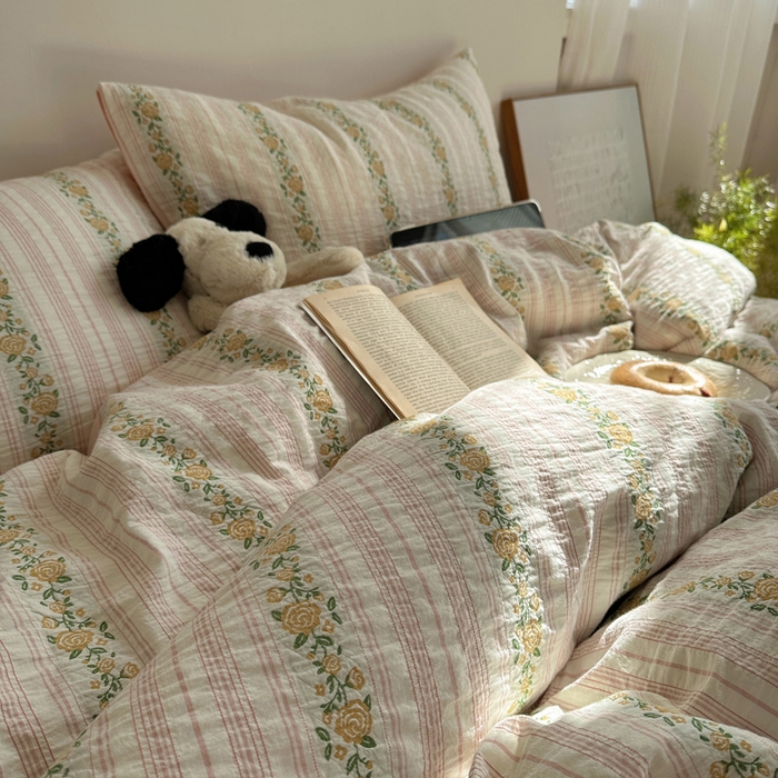 91家纺网 家纺一手货源 找家纺 六巷胡同 2025新款韩系INS博主风40S全棉色织提花四件套 弥花集-粉