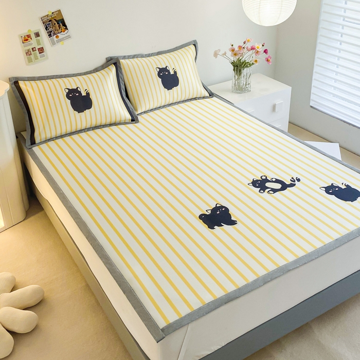 91家纺网 家纺一手货源 找家纺 邵依  2025新款数码印花烫光冰丝席凉席子藤席 调皮花猫