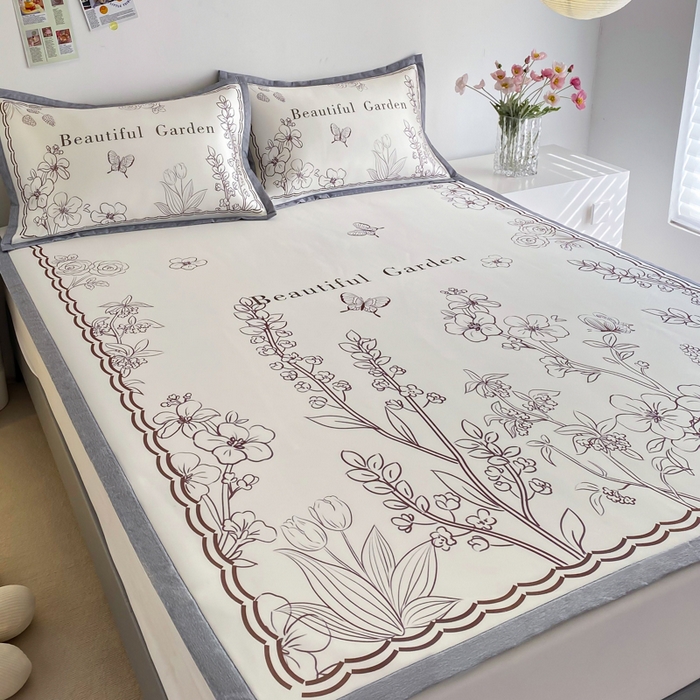 91家纺网 家纺一手货源 找家纺 邵依  2025新款数码印花烫光冰丝席凉席子藤席 花季相印