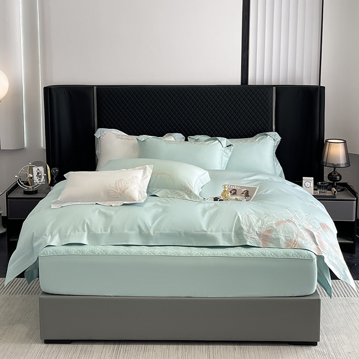 91家纺网 家纺一手货源 找家纺 2025新款轻奢风A类100支长绒棉四件套全棉纯棉重工刺绣床单床笠夹棉床笠床盖款高端床上用品-星慕 茶绿