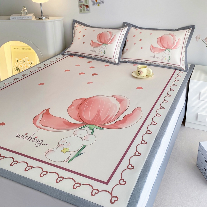 91家纺网 家纺一手货源 找家纺 邵依  2025新款数码印花烫光冰丝席凉席子藤席 开心花朵