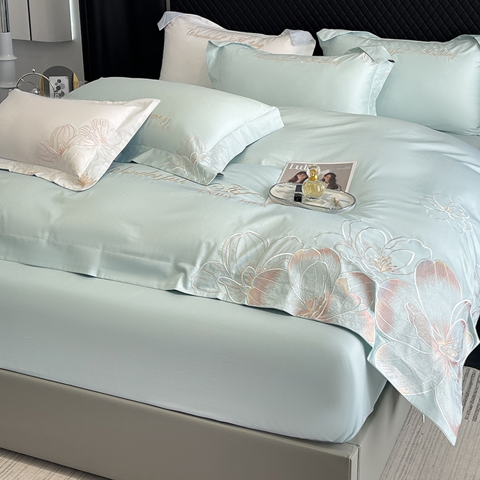 91家纺网 家纺一手货源 找家纺 2025新款轻奢风A类100支长绒棉四件套全棉纯棉重工刺绣床单床笠夹棉床笠床盖款高端床上用品-星慕 茶绿
