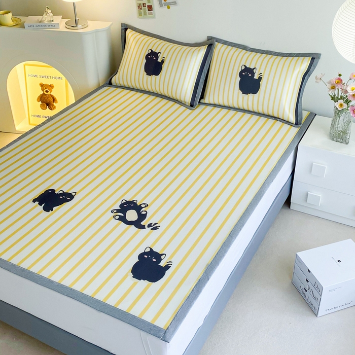 91家纺网 家纺一手货源 找家纺 邵依  2025新款数码印花烫光冰丝席凉席子藤席 调皮花猫