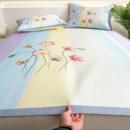 91家纺网 家纺一手货源 找家纺 （总）邵依家纺 2025新款数码印花烫光冰丝席凉席子藤席场景二