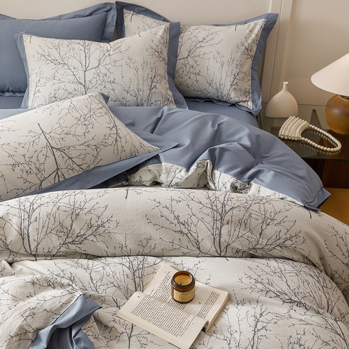 91家纺网 家纺一手货源 找家纺 简宜家居（朝初家纺） 2025新款全棉宽边三层纱提花四件套 枝桠-牛仔蓝