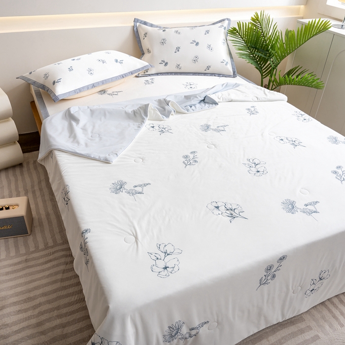 91家纺网 家纺一手货源 找家纺 邵依家纺 2025新款数码印花烫光冰丝席凉席子藤席场景二 半夏繁华