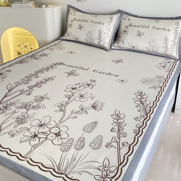 91家纺网 家纺一手货源 找家纺 邵依  2025新款数码印花烫光冰丝席凉席子藤席 花季相印