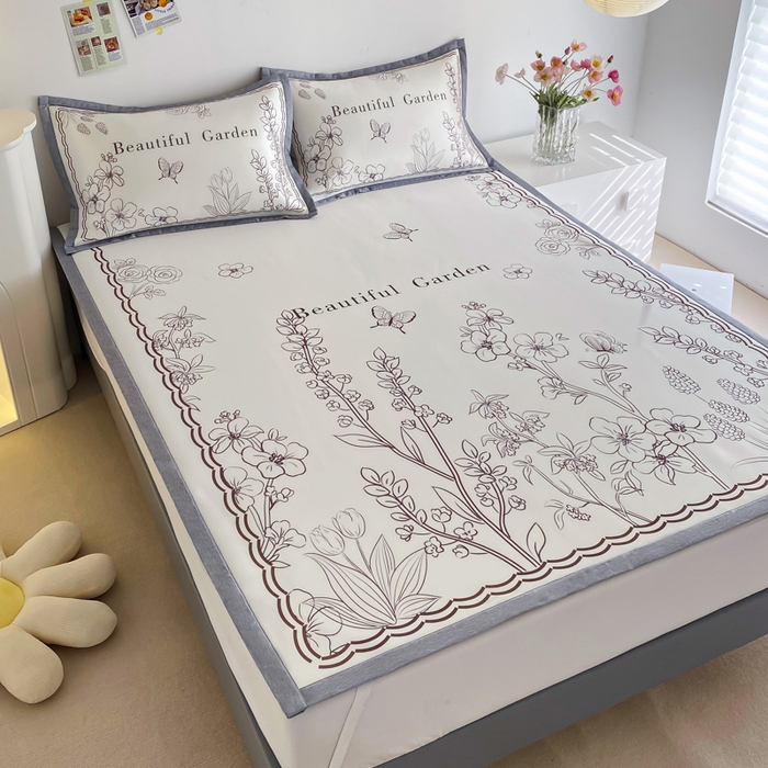 91家纺网 家纺一手货源 找家纺 邵依  2025新款数码印花烫光冰丝席凉席子藤席 花季相印