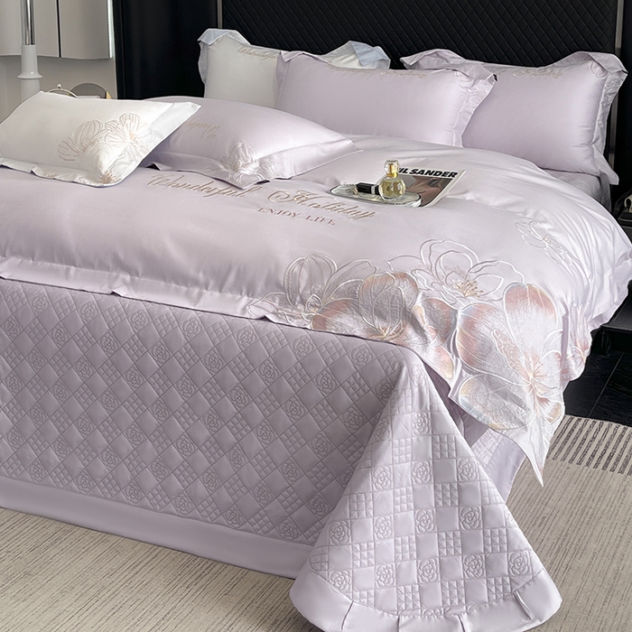 91家纺网 家纺一手货源 找家纺 2025新款轻奢风A类100支长绒棉四件套全棉纯棉重工刺绣床单床笠夹棉床笠床盖款高端床上用品-星慕 黛紫