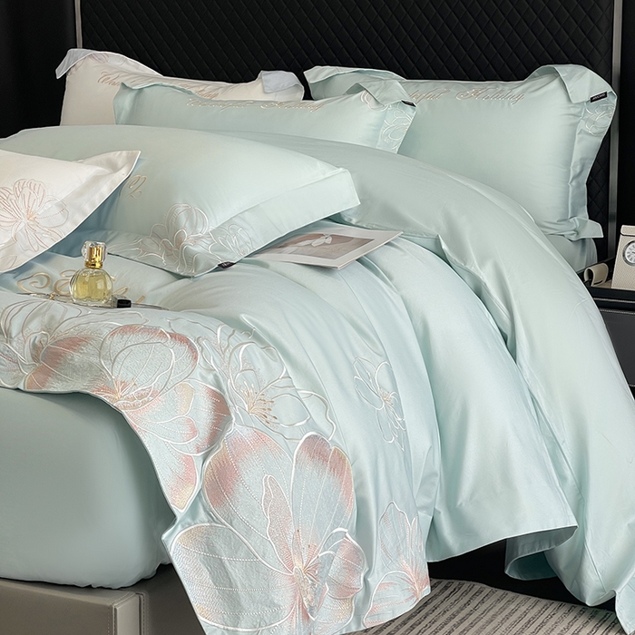 91家纺网 家纺一手货源 找家纺 2025新款轻奢风A类100支长绒棉四件套全棉纯棉重工刺绣床单床笠夹棉床笠床盖款高端床上用品-星慕 茶绿