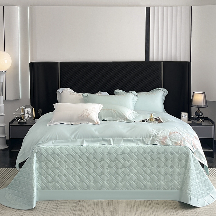 91家纺网 家纺一手货源 找家纺 2025新款轻奢风A类100支长绒棉四件套全棉纯棉重工刺绣床单床笠夹棉床笠床盖款高端床上用品-星慕 茶绿