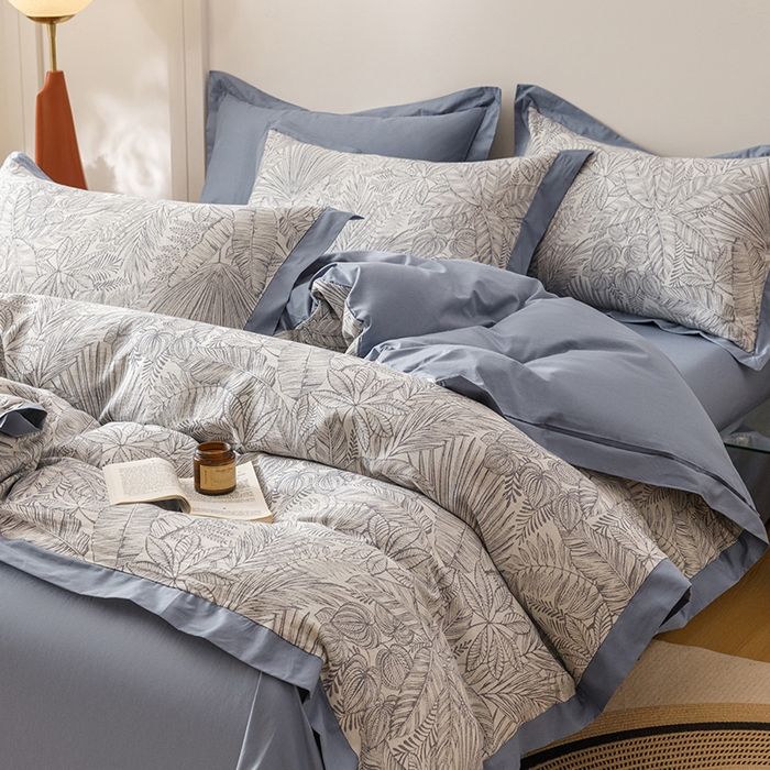 91家纺网 家纺一手货源 找家纺 简宜家居（朝初家纺） 2025新款全棉宽边三层纱提花四件套 叶韵-牛仔蓝