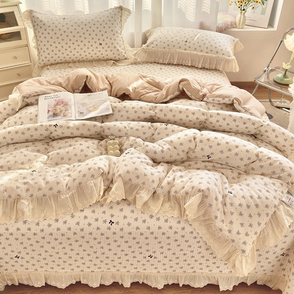 91家纺网 家纺一手货源 找家纺 （总）尊妙被业 2025春夏新款全棉纯棉印花法式花边春秋被可机洗