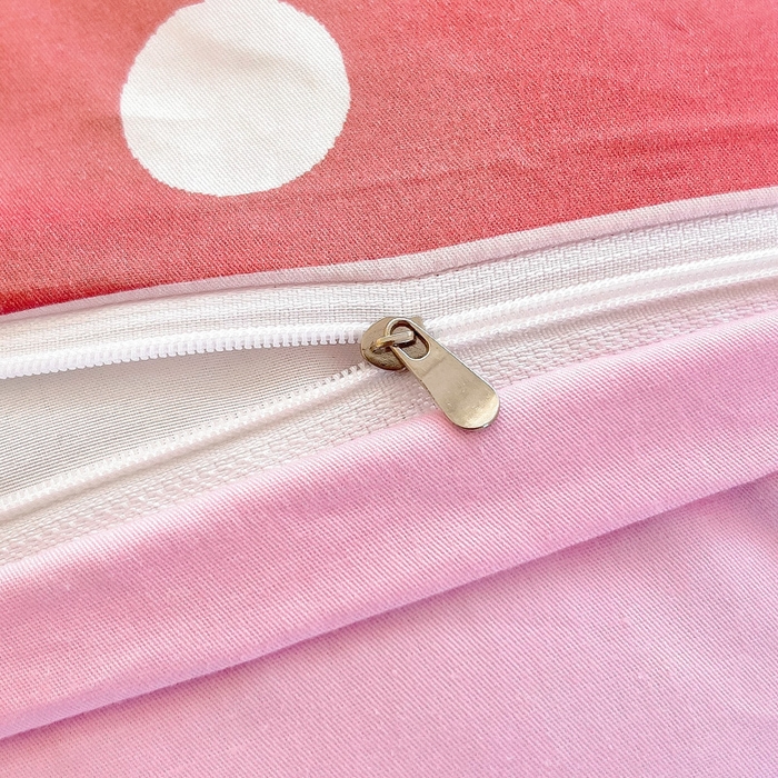 91家纺网 家纺一手货源 找家纺 乐秀家纺 2025新款全棉A类大版定位幼儿园被子三件套卡通三丽鸥被套被芯六件套   小熊KT