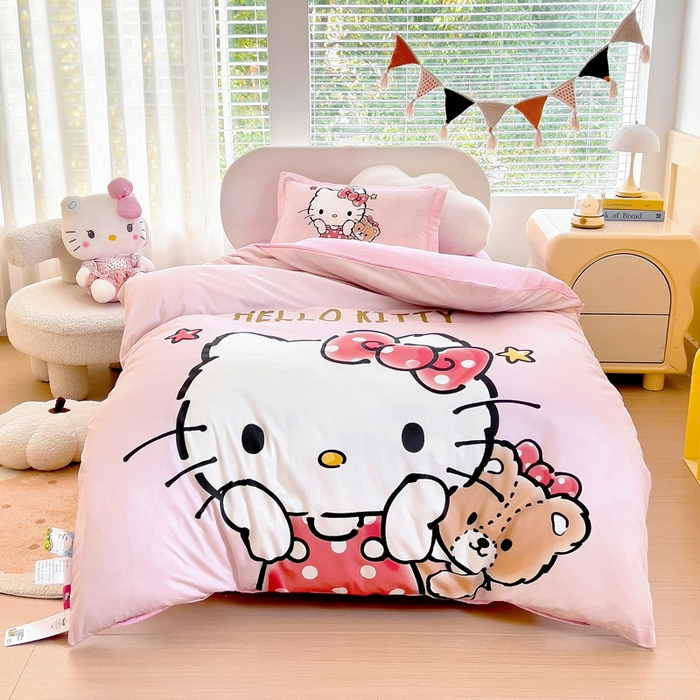 91家纺网 家纺一手货源 找家纺 乐秀家纺 2025新款全棉A类大版定位幼儿园被子三件套卡通三丽鸥被套被芯六件套   小熊KT