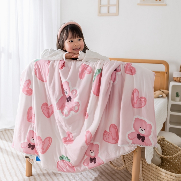 91家纺网 家纺一手货源 找家纺 心卓婴童馆 2025新款A类针织棉被芯—儿童图 爱心小熊