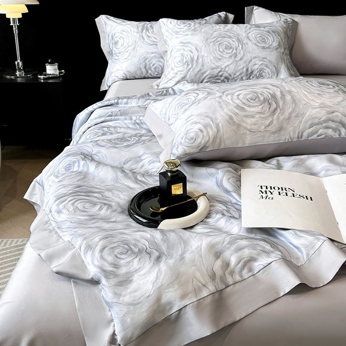 91家纺网 家纺一手货源 找家纺 迷尚家居 2025新款夏被100%莱赛尔数码印花夏被四件套50支天丝夏被 松绿玫瑰