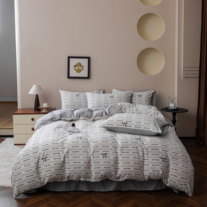 91家纺网 家纺一手货源 找家纺 斯卡诺家纺 2025新款针织天竺棉水洗棉四件套被套学生宿舍三件套床单款 字母蝴蝶结