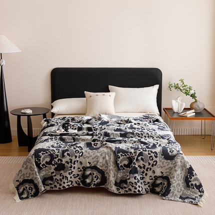 91家纺网 家纺一手货源 找家纺 悦然毛巾被 2025新款全棉工艺四层纱毛巾被 逸居靛纹