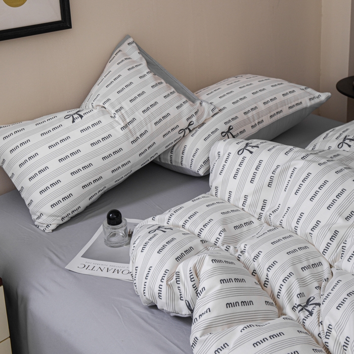 91家纺网 家纺一手货源 找家纺 斯卡诺家纺 2025新款针织天竺棉水洗棉四件套被套学生宿舍三件套床单款 字母蝴蝶结