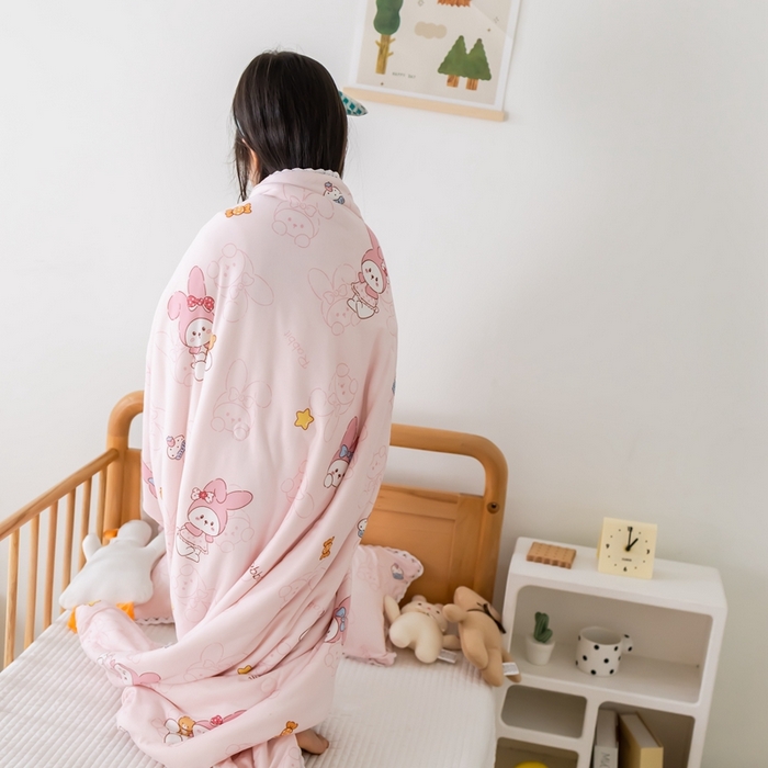 91家纺网 家纺一手货源 找家纺 心卓婴童馆 2025新款A类针织棉被芯—儿童图 蛋糕兔