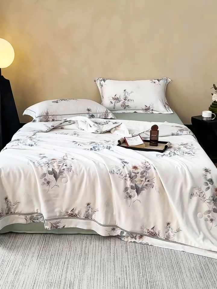 91家纺网 家纺一手货源 找家纺 娇逸家居 2025新款40s天丝莫代尔镂空款夏凉被 兰亭序