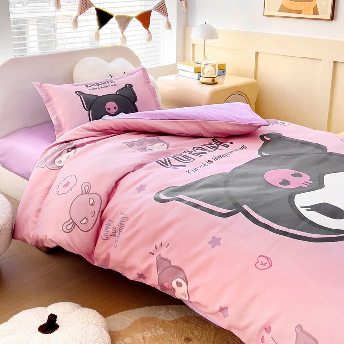 91家纺网 家纺一手货源 找家纺 乐秀家纺 2025新款全棉A类大版定位幼儿园被子三件套卡通三丽鸥被套被芯六件套   黑酷使者
