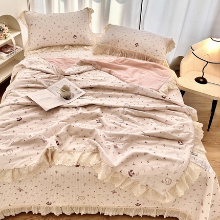 91家纺网 家纺一手货源 找家纺 尊妙被业 2025春夏新款全棉纯棉印花法式花边夏被夏凉被空调被夏被 童话
