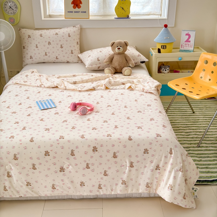 91家纺网 家纺一手货源 找家纺 木堇家居 25年春夏卡通小清新针织棉10%大豆夏被（长期款） 花朵熊宝