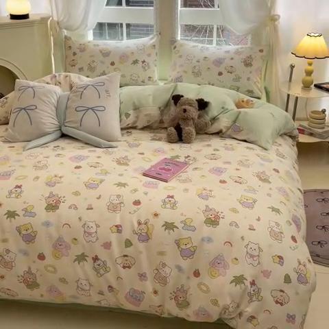 91家纺网 家纺一手货源 找家纺 Sweet dreams甜梦 2025新款全棉印花卡通小清新四件套 可爱趴趴