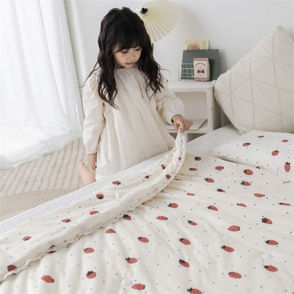 心卓婴童馆 2025新款A类针织棉被芯—儿童图 甜心草莓