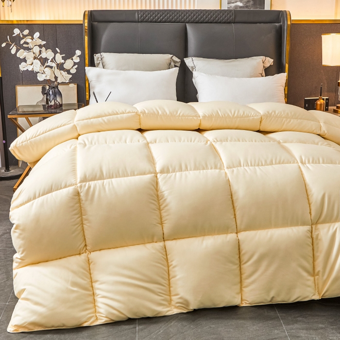91家纺网 家纺一手货源 找家纺 招财星2店仓储 2025新款秋冬直播带货被子斜纹防羽布冬被春秋被被羽丝棉被 米黄色