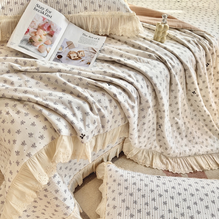 91家纺网 家纺一手货源 找家纺 尊妙被业 2025春夏新款全棉纯棉印花法式花边夏被夏凉被空调被夏被 幻蝶