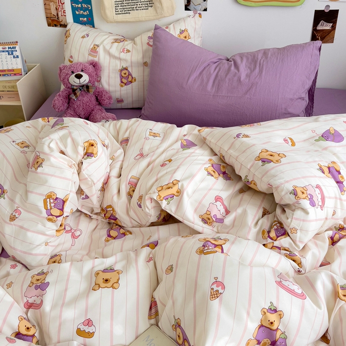 91家纺网 家纺一手货源 找家纺 水墨江南 2025新款超柔水洗棉系列四件套 茄子小熊