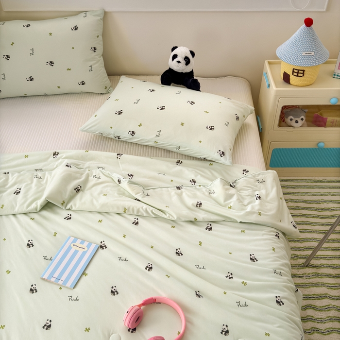 91家纺网 家纺一手货源 找家纺 木堇家居 25年春夏卡通小清新针织棉10%大豆夏被（长期款） 熊猫宝宝-绿