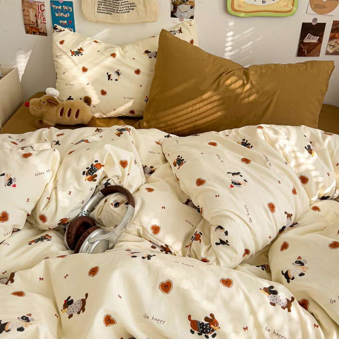 91家纺网 家纺一手货源 找家纺 水墨江南 2025新款超柔水洗棉系列四件套 腊肠小狗