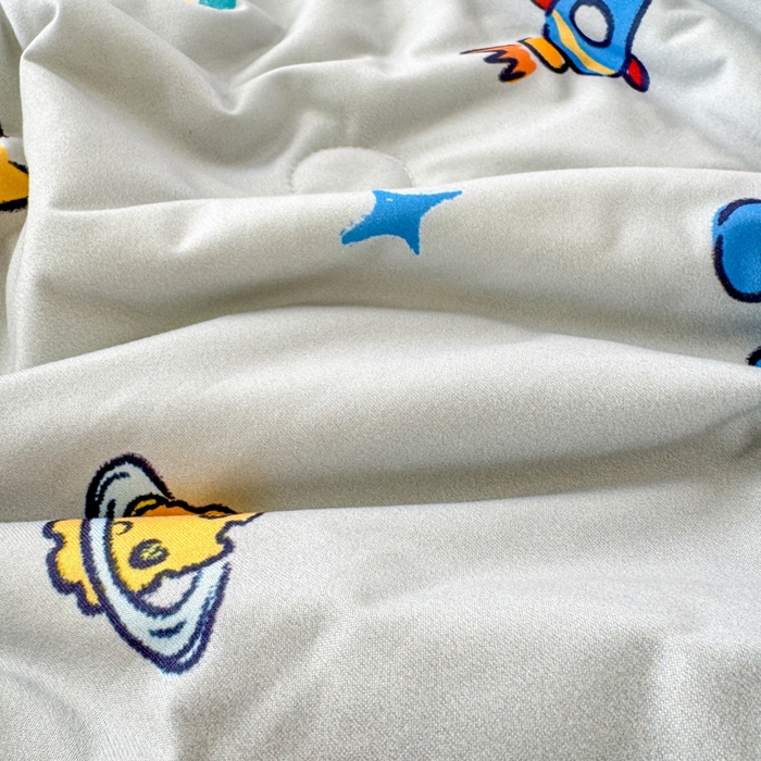 91家纺网 家纺一手货源 找家纺 木堇家居 25年春夏卡通小清新针织棉10%大豆夏被（长期款） 快乐星球