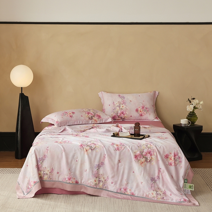 91家纺网 家纺一手货源 找家纺 娇逸家居 2025新款40s天丝莫代尔镂空款夏凉被 艾莉娜