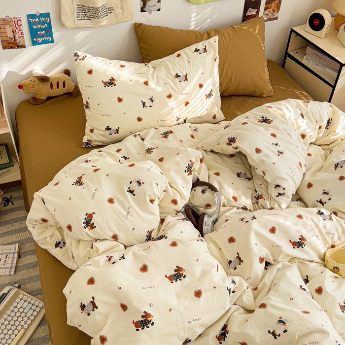 91家纺网 家纺一手货源 找家纺 水墨江南 2025新款超柔水洗棉系列四件套 腊肠小狗