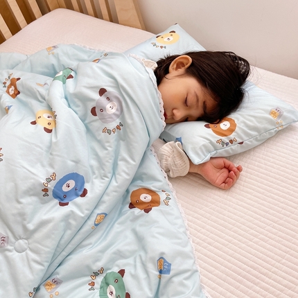 心卓婴童馆 2025新款A类针织棉被芯—儿童图 五彩小熊